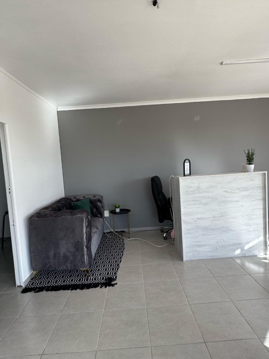  Bedroom Property for Sale in Hillcrest Heights Western Cape